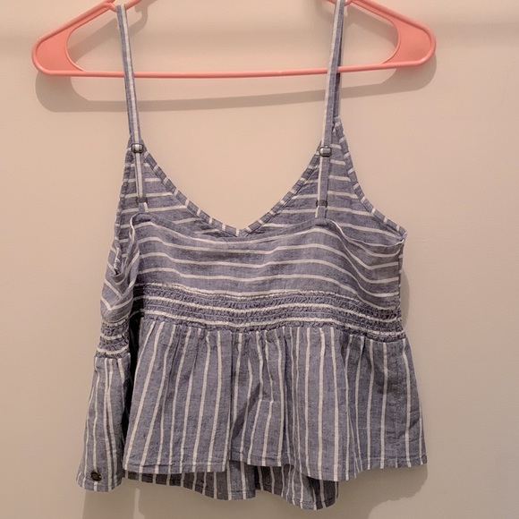 *NWT* Roxy Crop Top - Picture 2 of 5